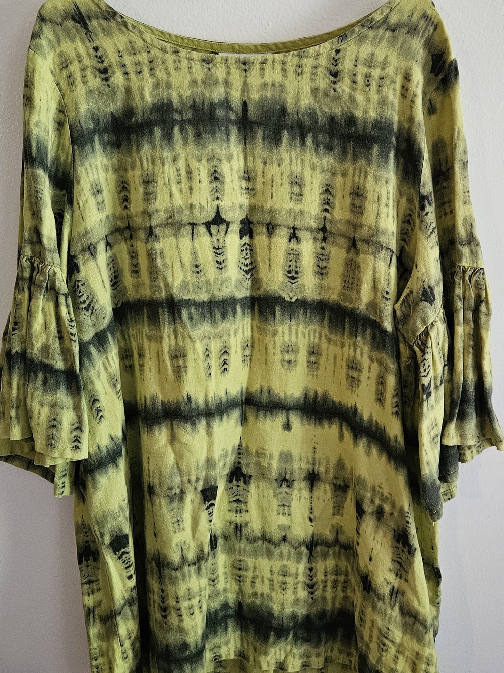 bryn Walker Lime Yellow and Black Tie-Dye Ruffle Sleeve Tunic. Linen, Summer.